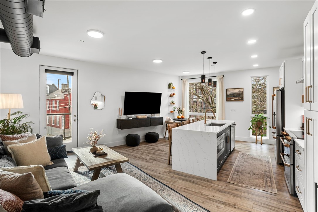 3725 Butler Street 209