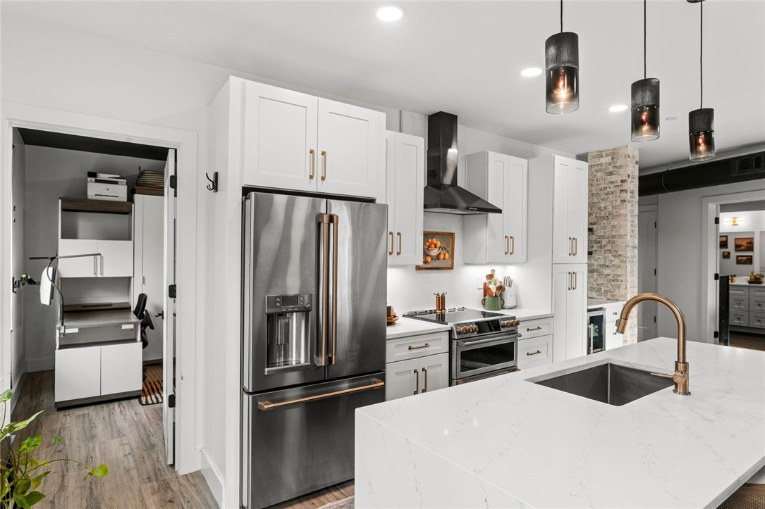 3725 Butler Street 209