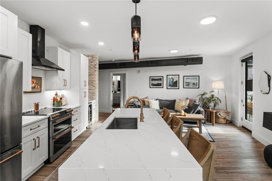 3725 Butler Street 209