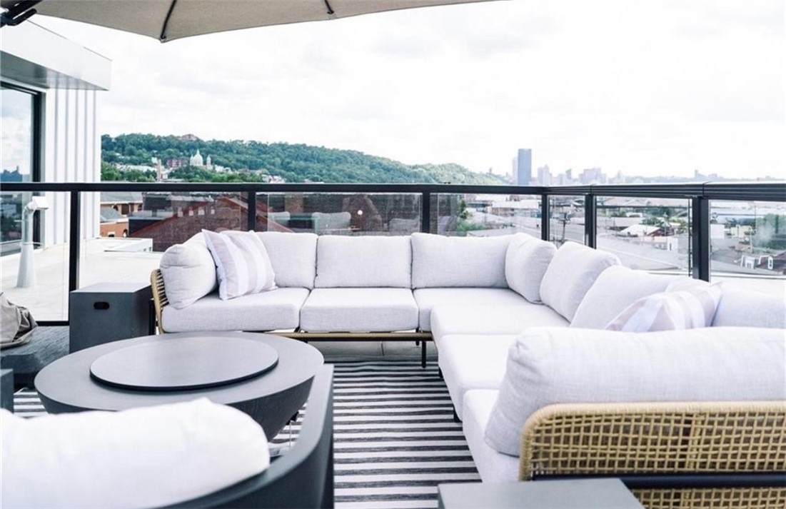 3725 Butler Street 209