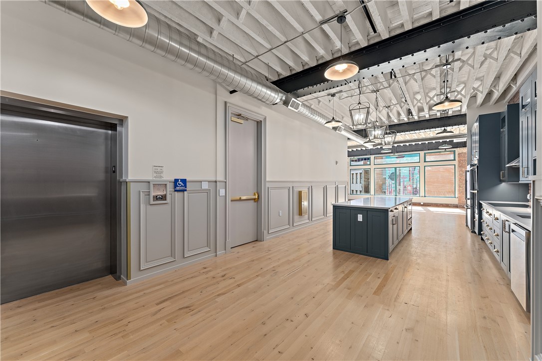 915 Liberty Avenue 401