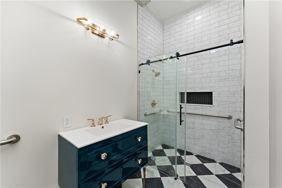 915 Liberty Avenue 501