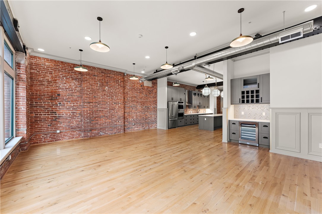 915 Liberty Avenue 501