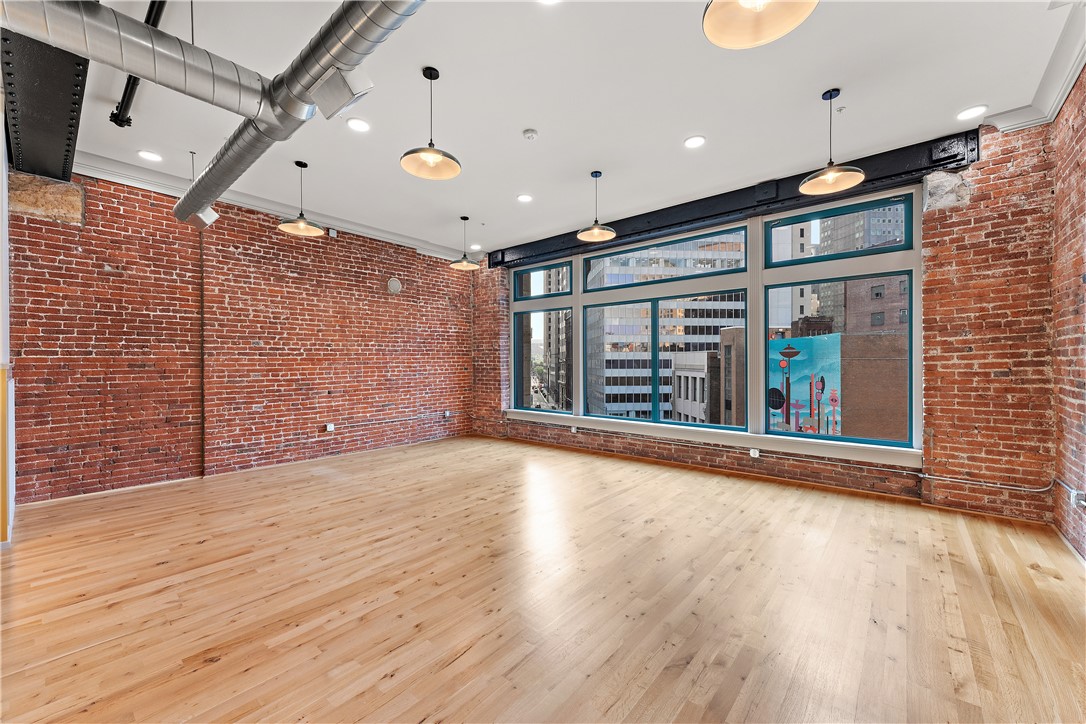 915 Liberty Avenue 501