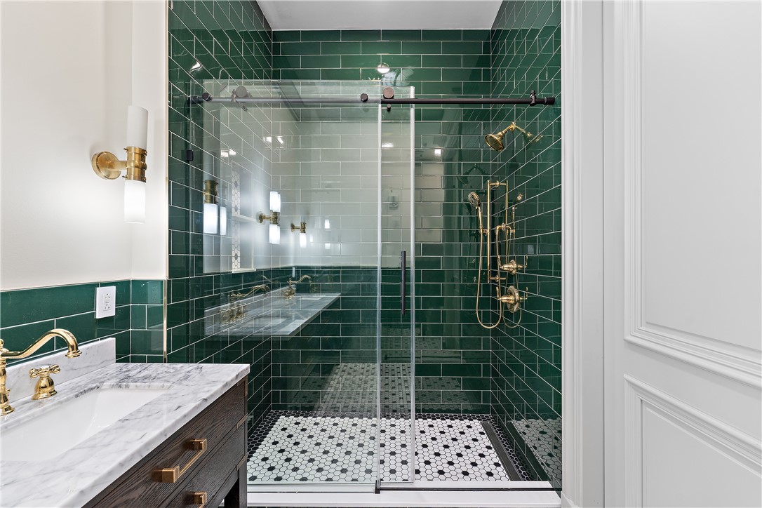 915 Liberty Avenue 501