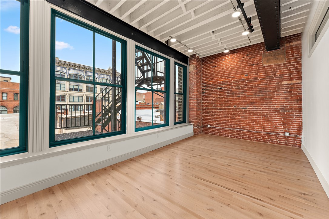 915 Liberty Avenue 701