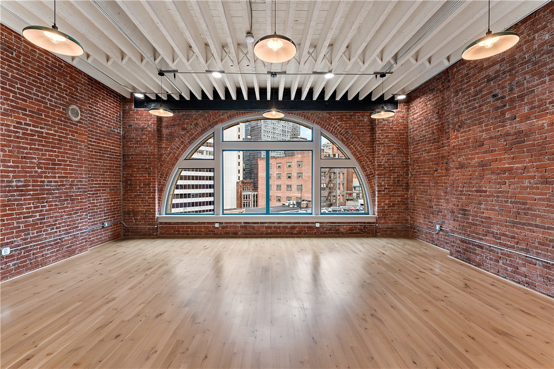 915 Liberty Avenue 701