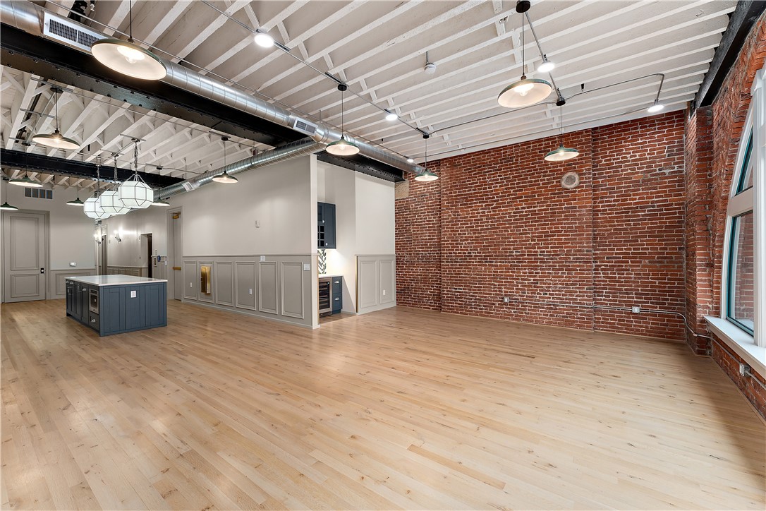 915 Liberty Avenue 701