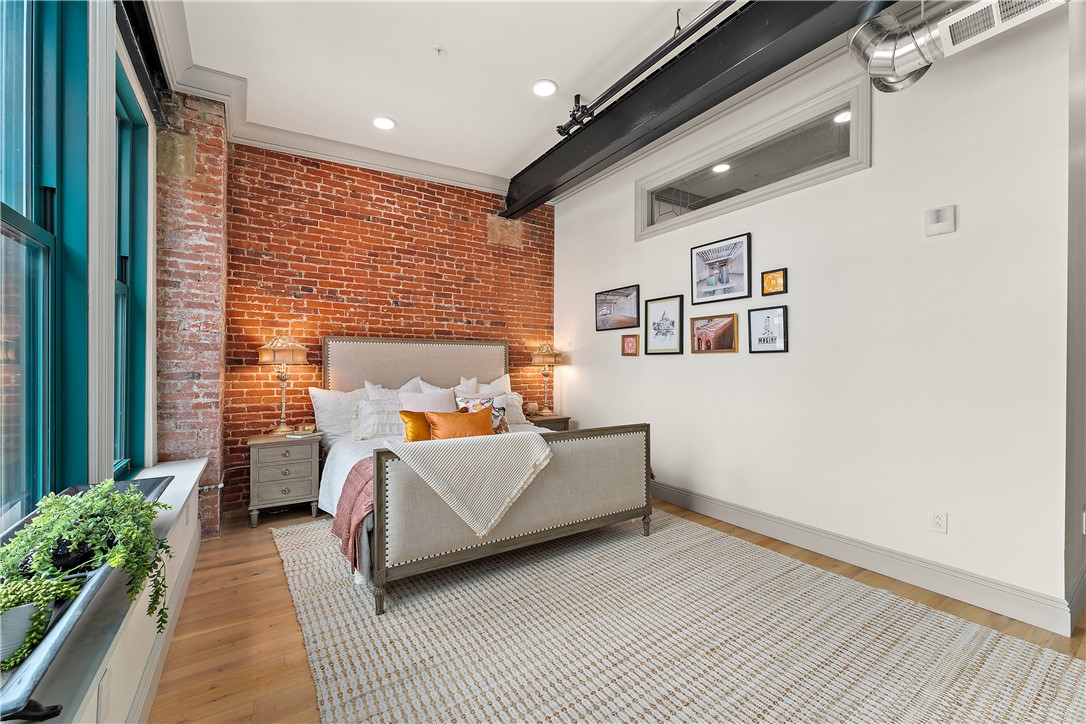 915 Liberty Avenue 801