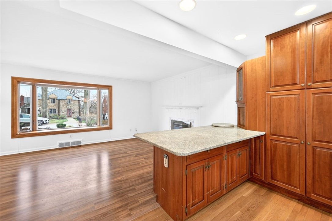 2 Terraceview Ave