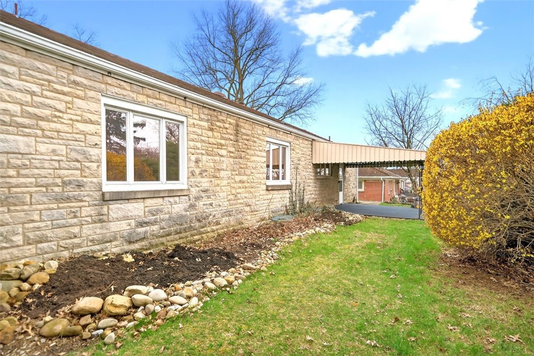 2 Terraceview Ave
