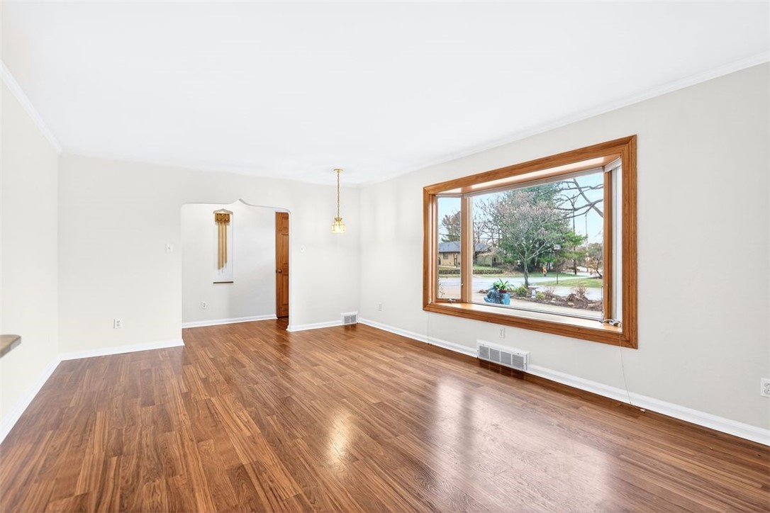 2 Terraceview Ave