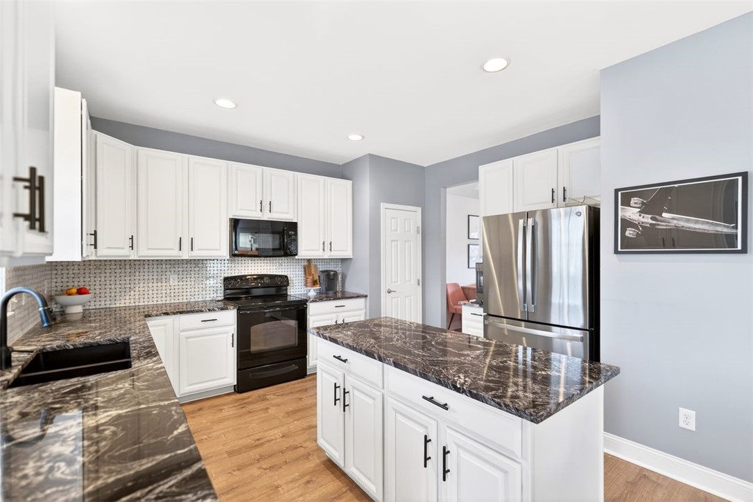 6021 Independence Dr