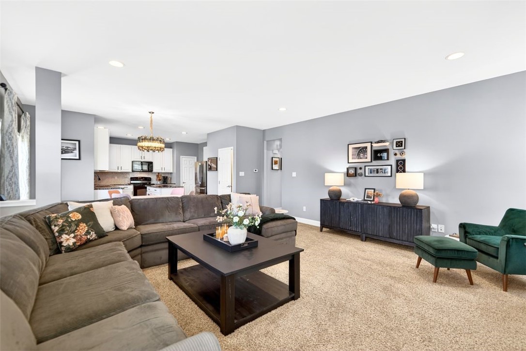 6021 Independence Dr