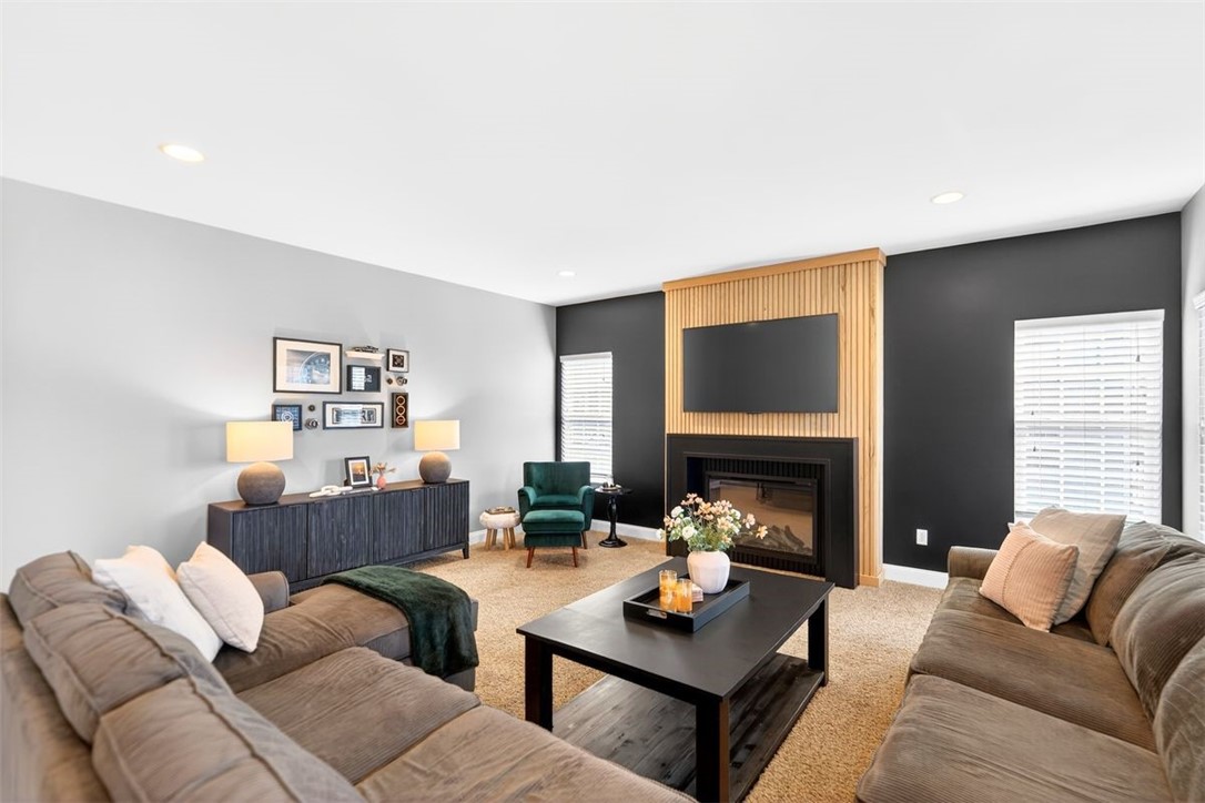 6021 Independence Dr