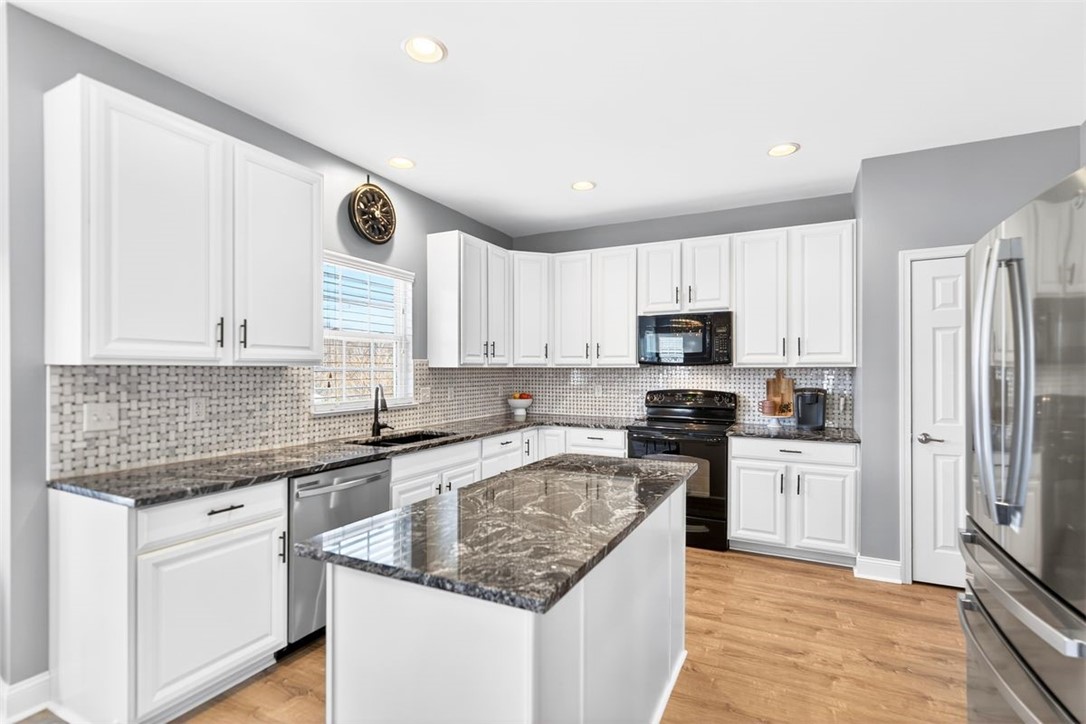 6021 Independence Dr