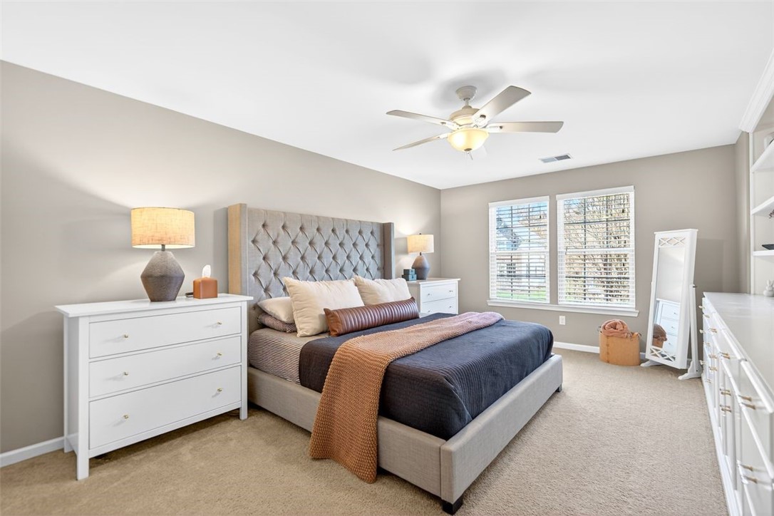 6021 Independence Dr