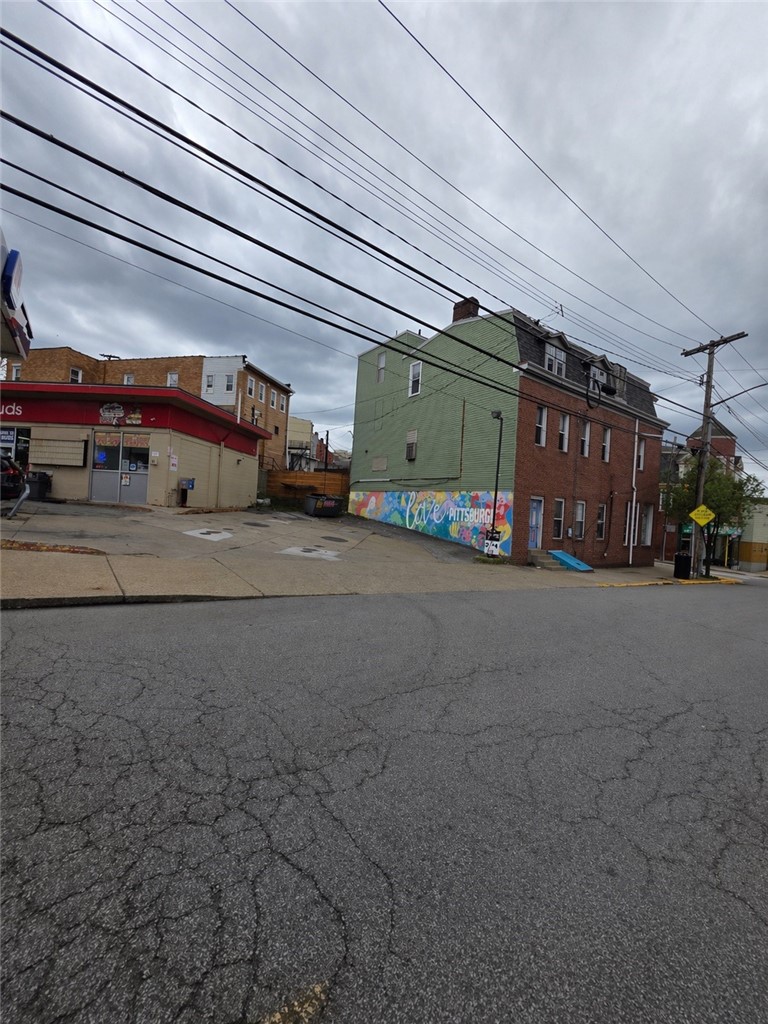 313 Natchez St
