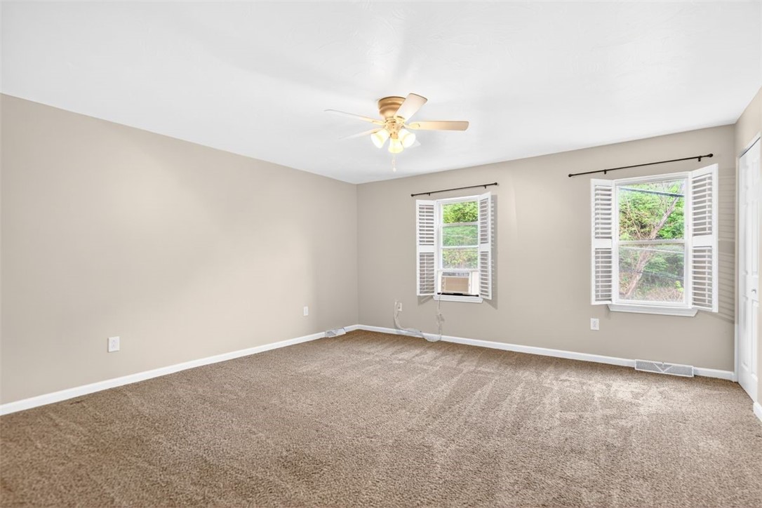 25 Greeley St