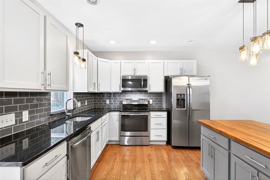 25 Greeley St