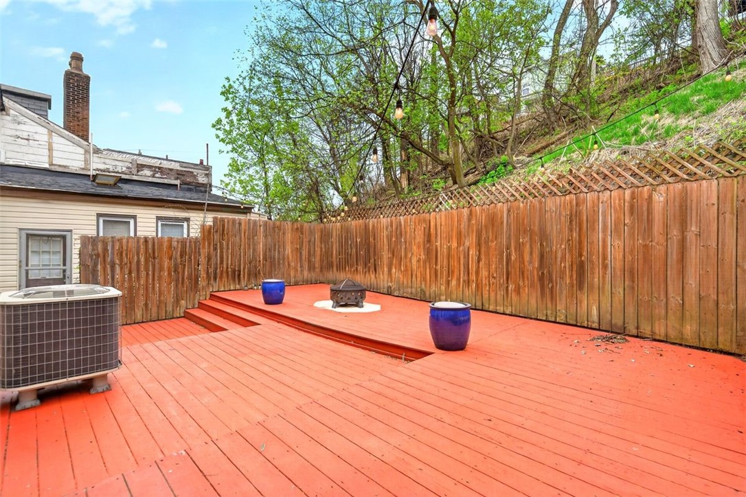 25 Greeley St