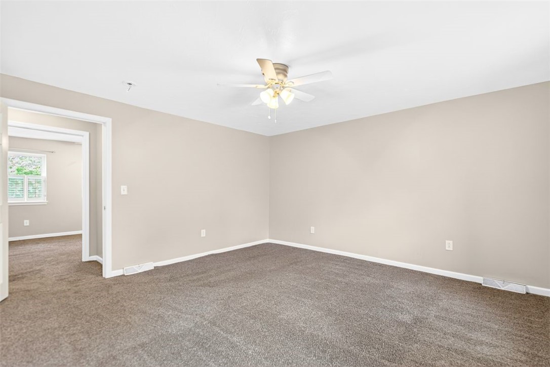25 Greeley St