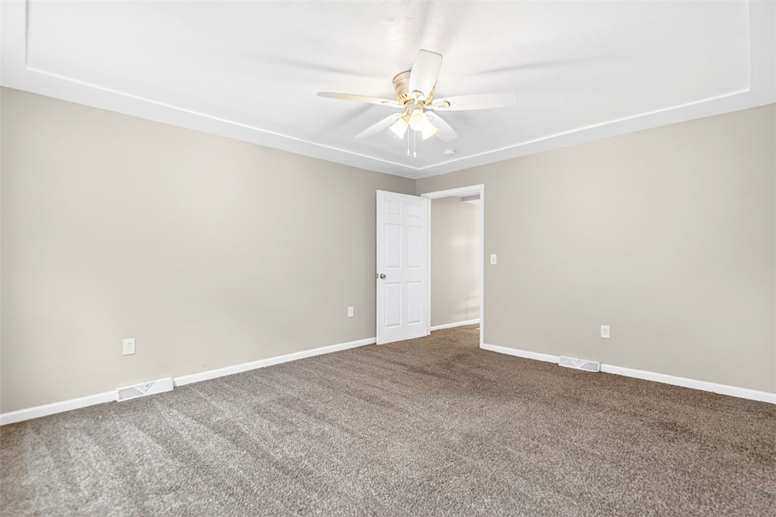 25 Greeley St