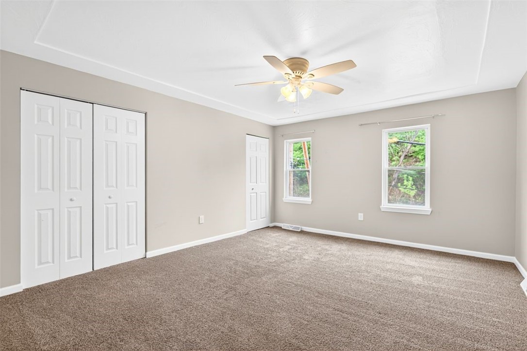 25 Greeley St