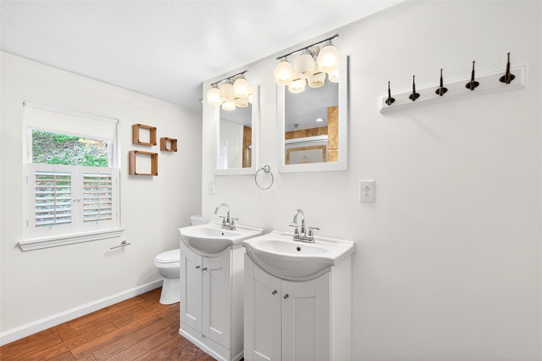 25 Greeley St