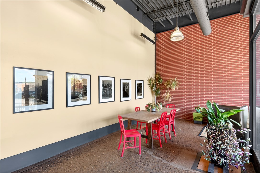 2250 Mary St 315