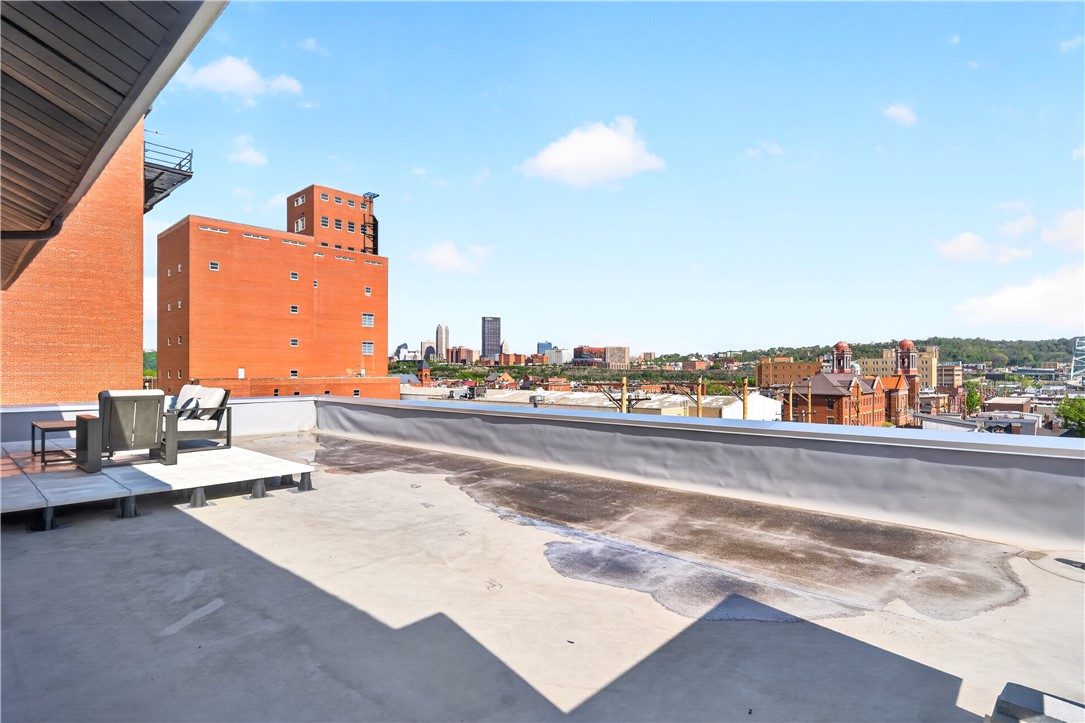 2250 Mary St 315