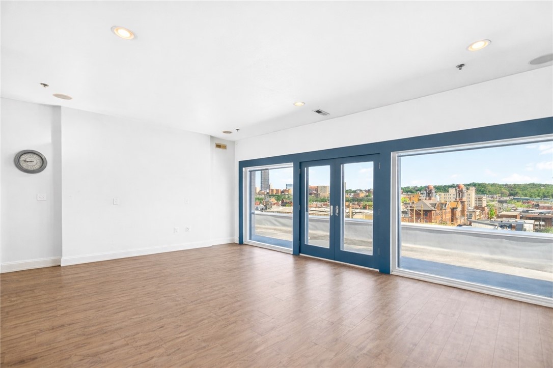 2250 Mary St 315