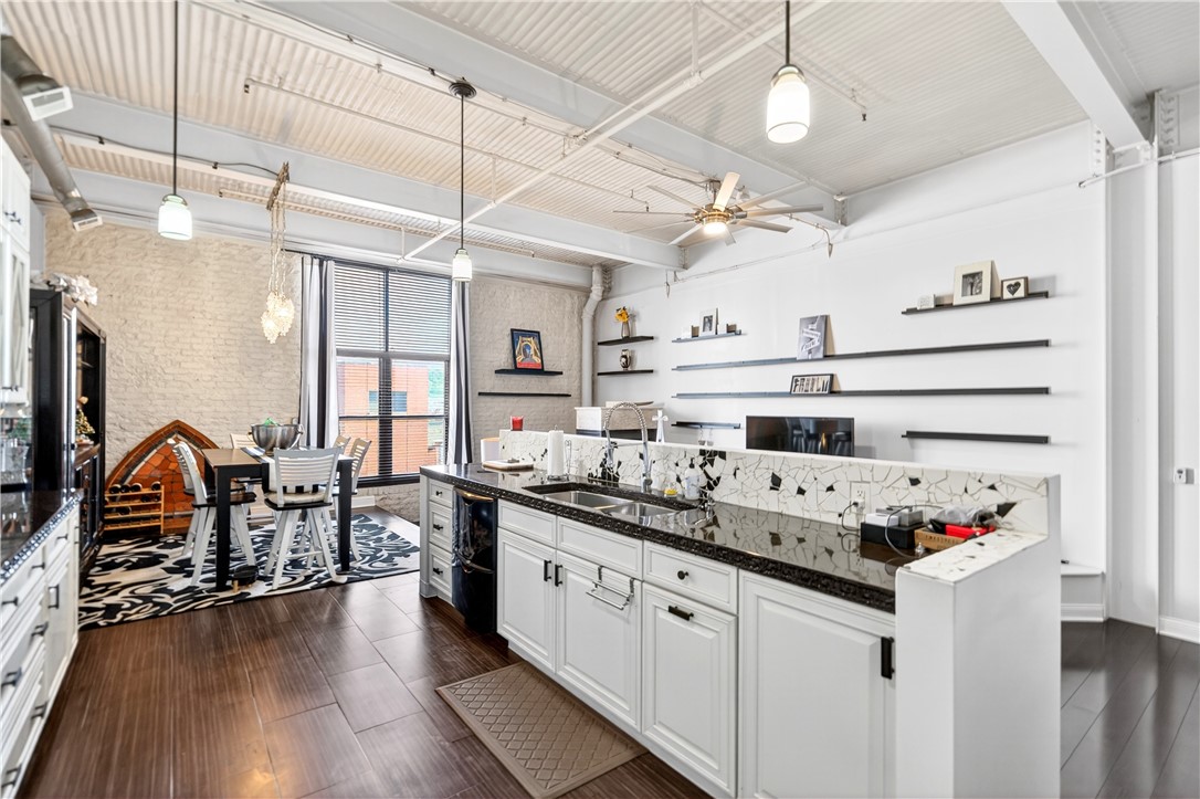 2250 Mary St 315