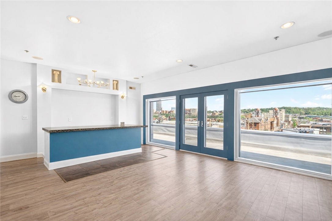 2250 Mary St 315