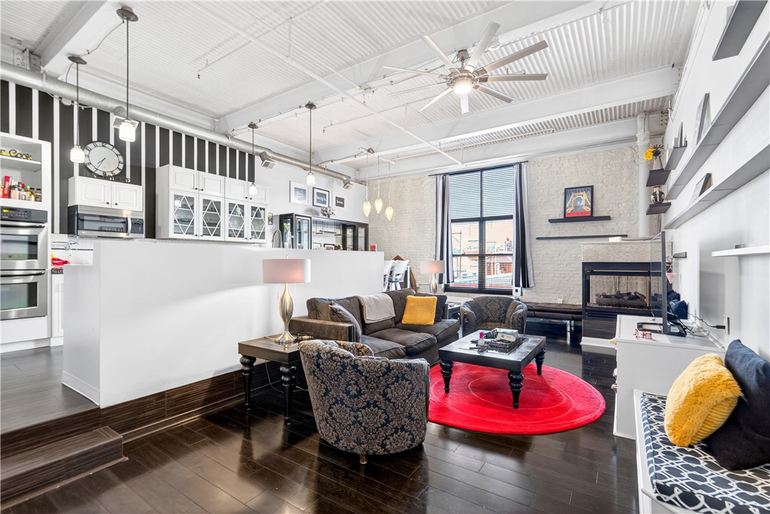 2250 Mary St 315