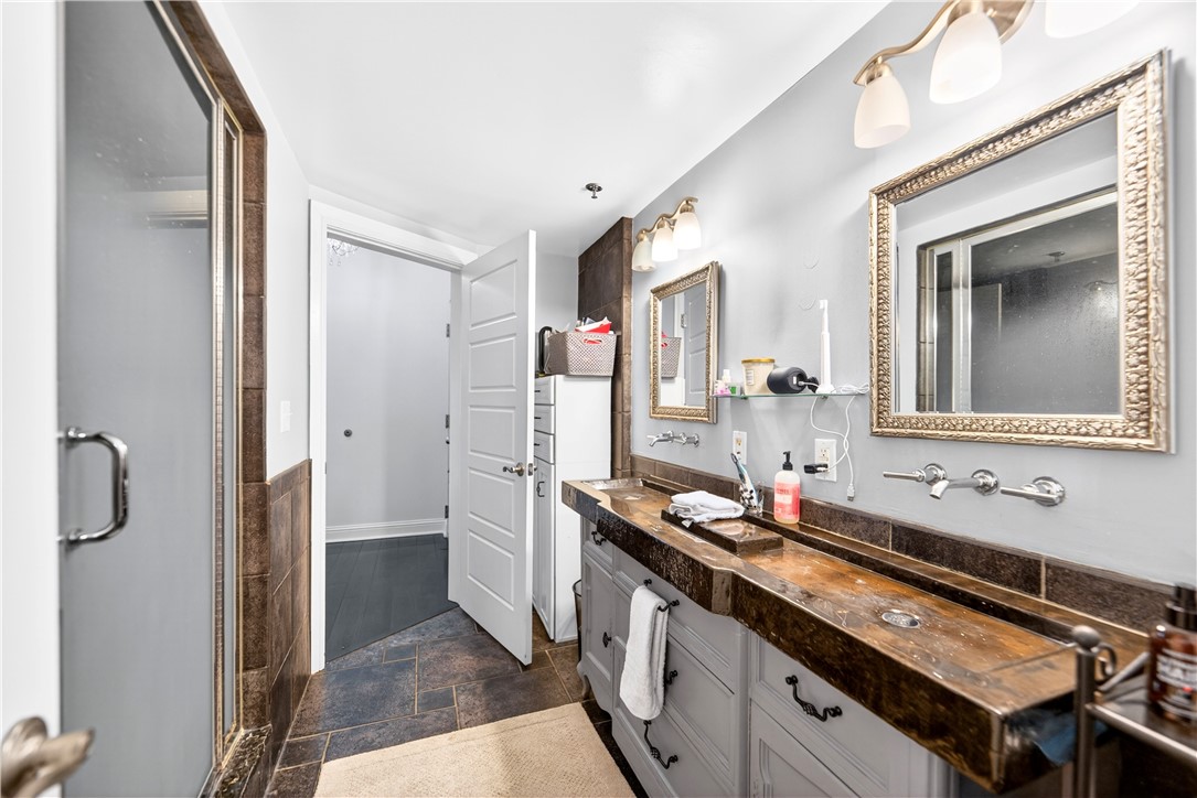 2250 Mary St 315