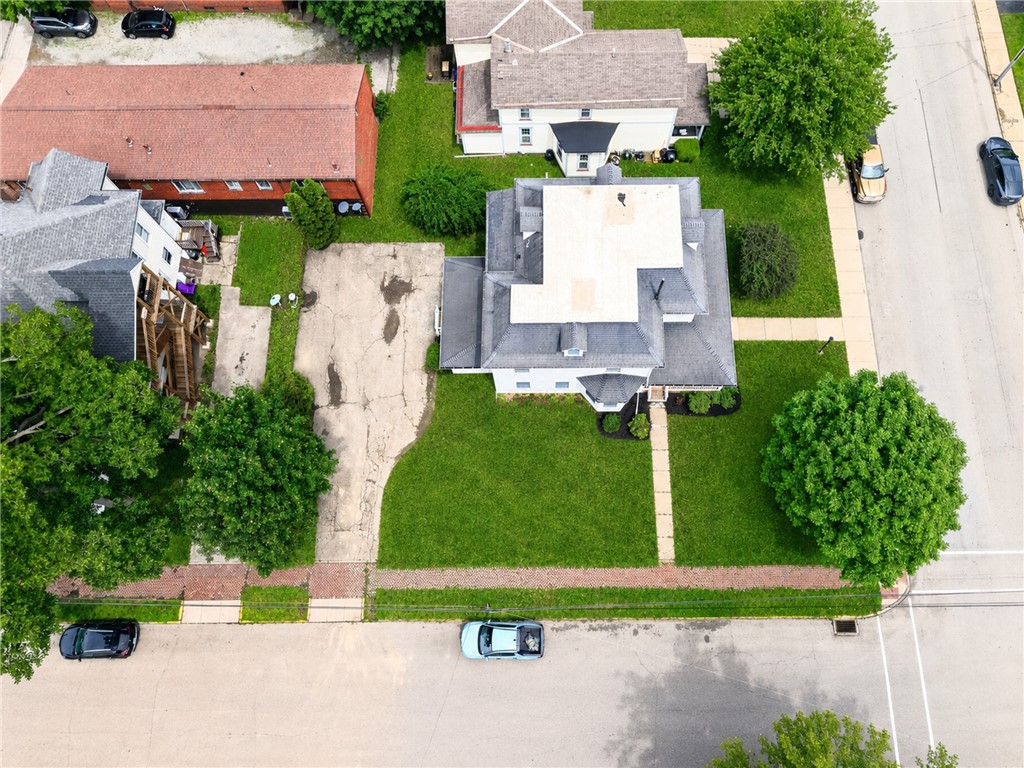 396 4th St