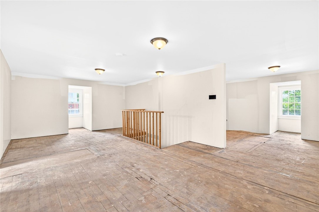 396 4th St