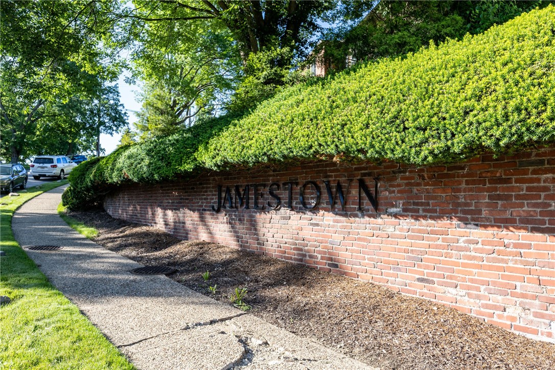 126 Jamestown Ct C