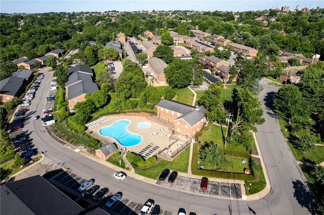 126 Jamestown Ct C