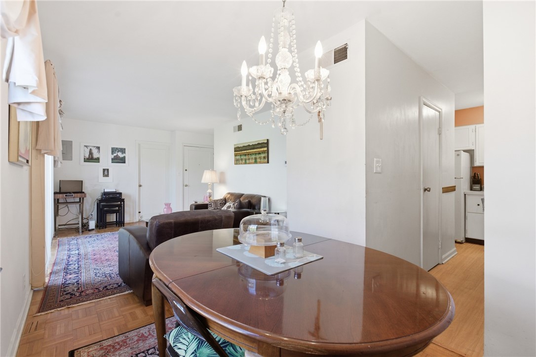 126 Jamestown Ct C