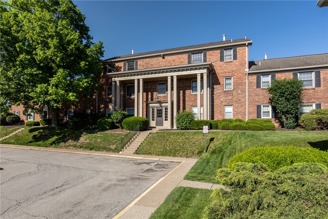 126 Jamestown Ct C