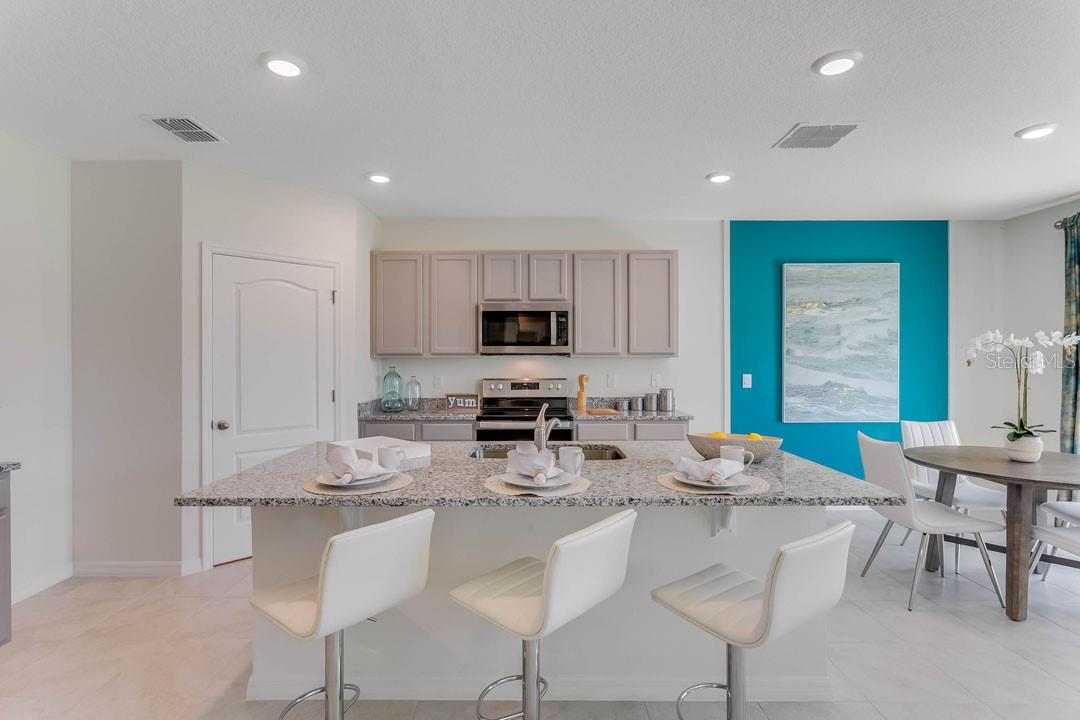 3545 SUNGROVE CIR