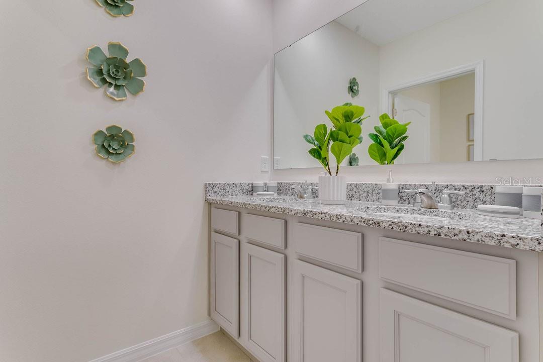 3545 SUNGROVE CIR