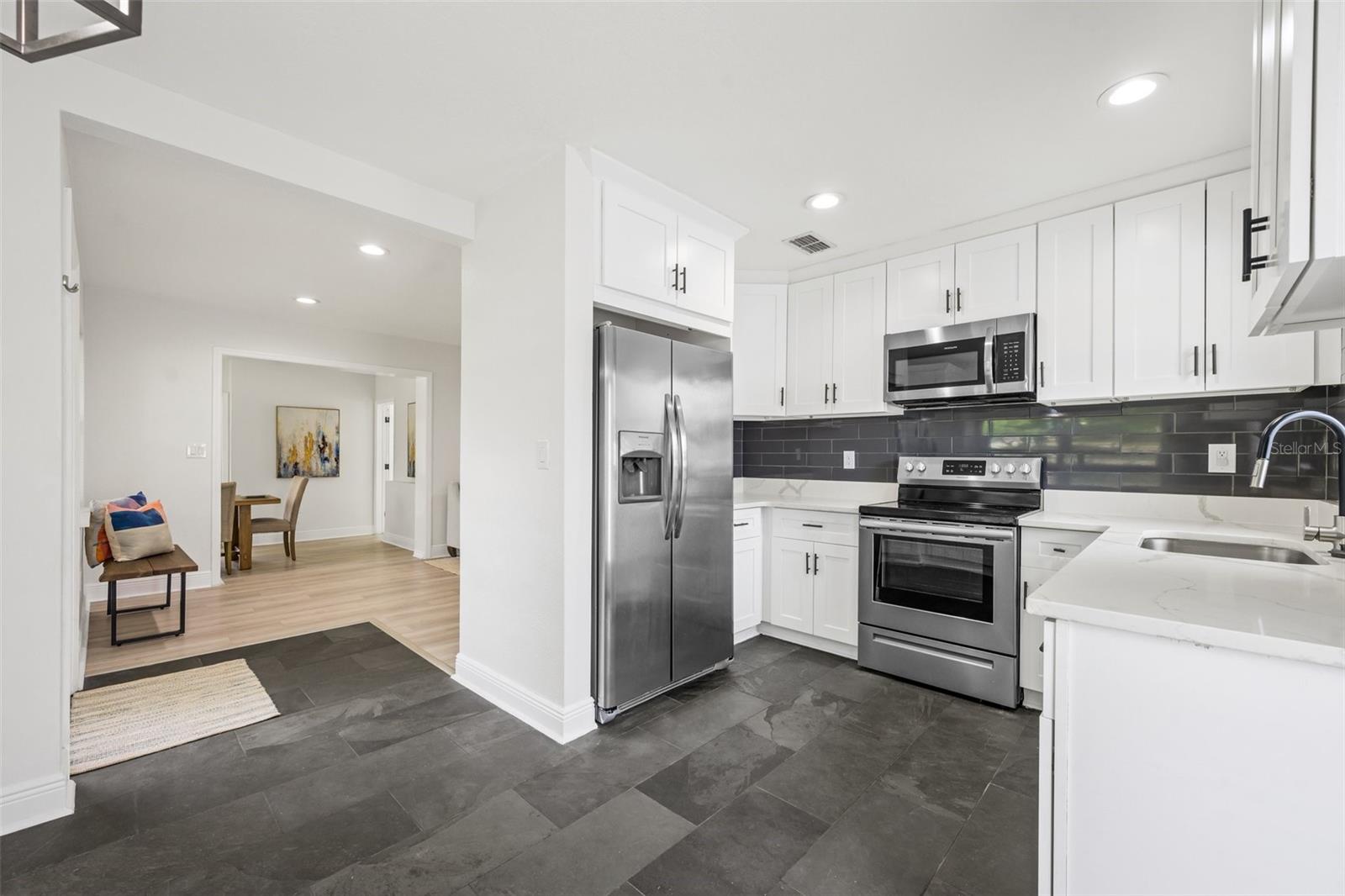 1210 BENNETT RD