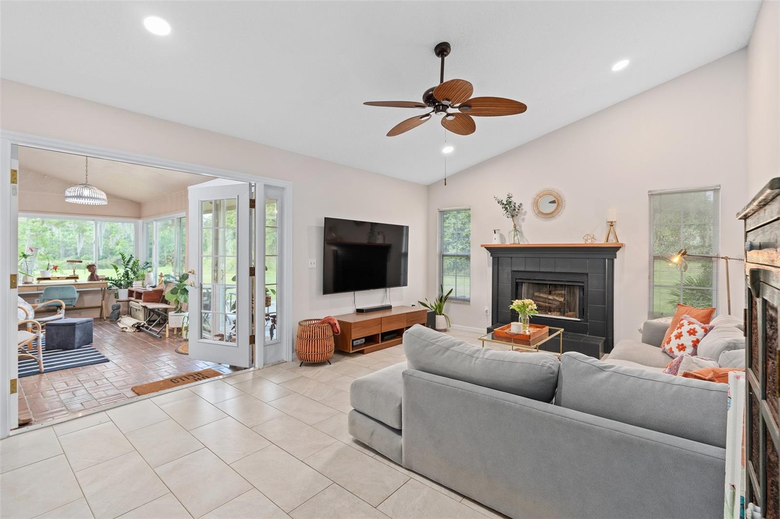 855 SILVERADO CT