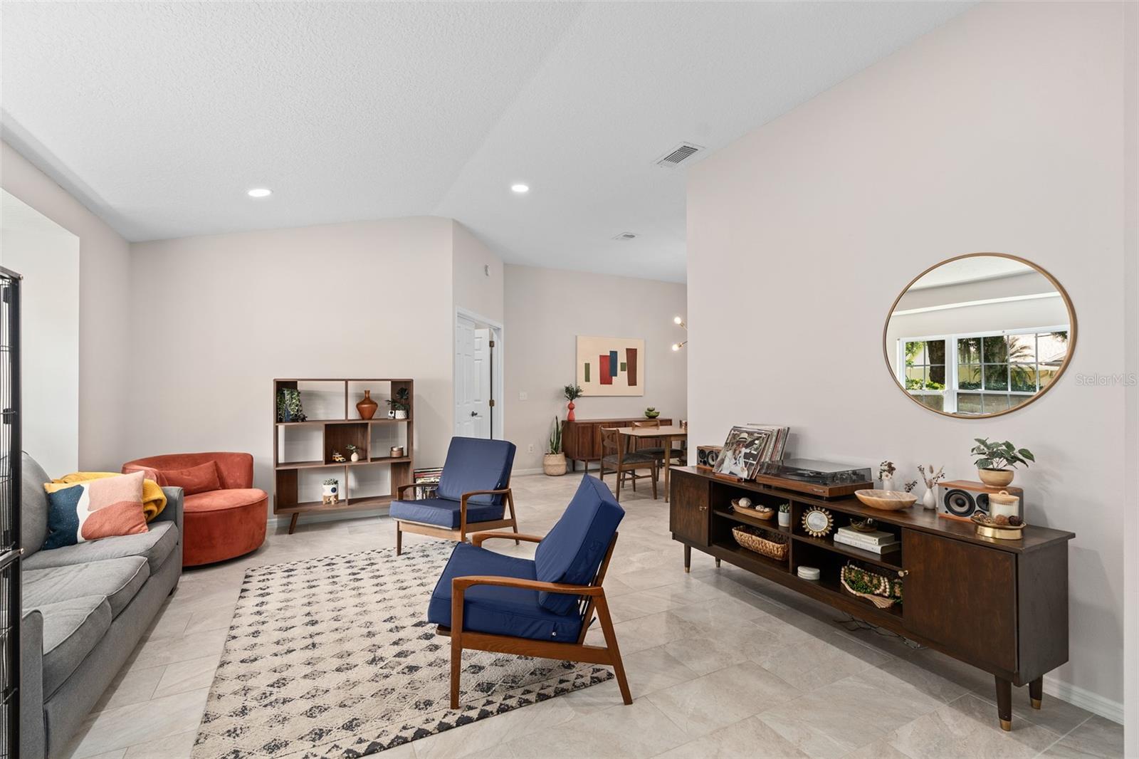 855 SILVERADO CT