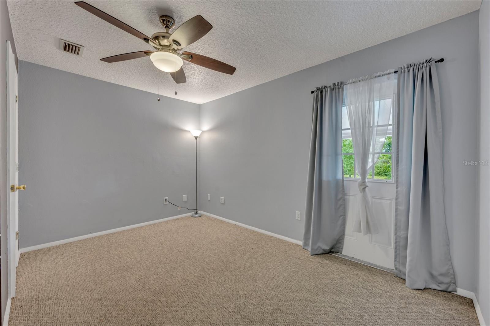809 MENTMORE CIR