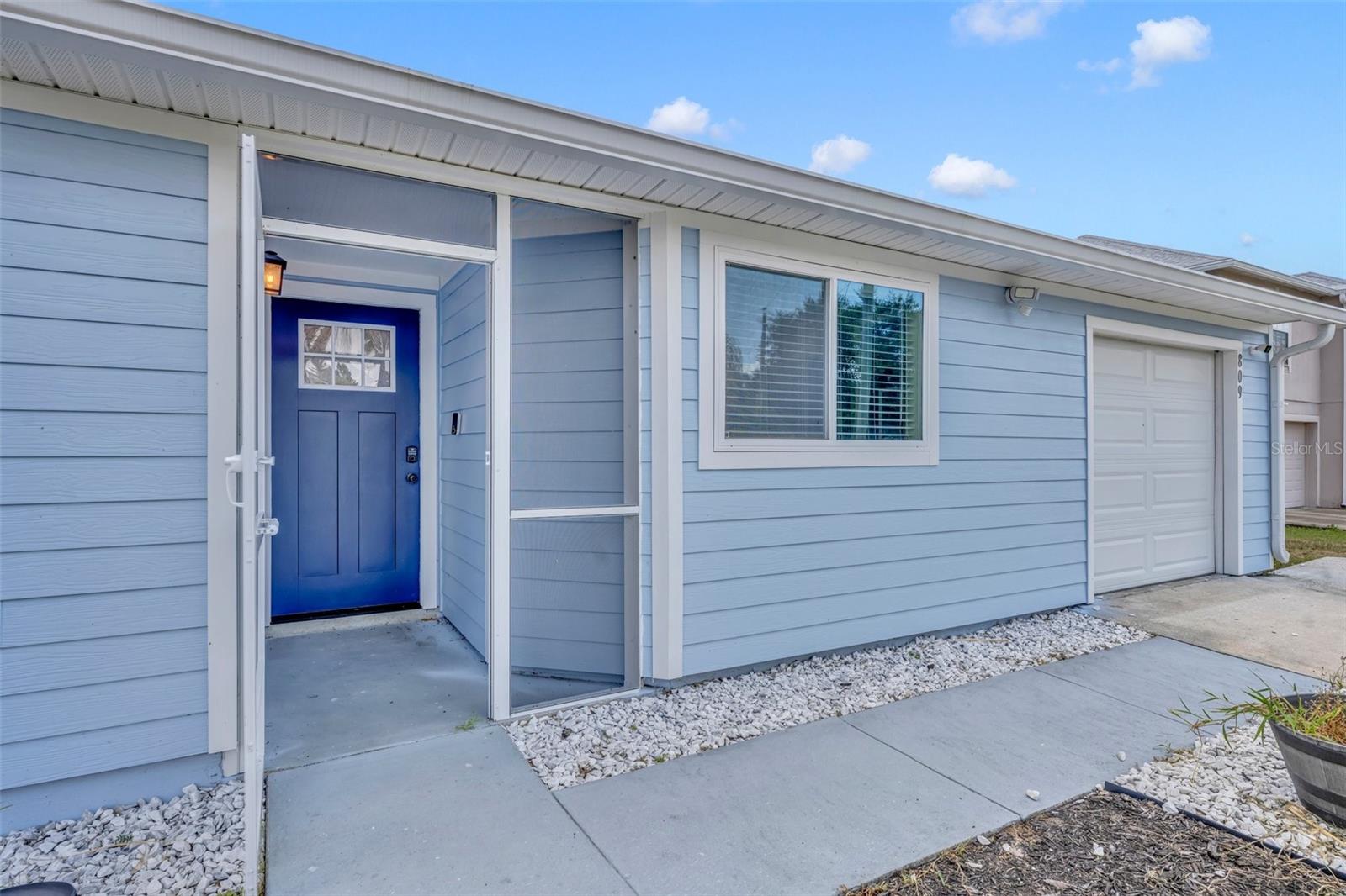 809 MENTMORE CIR