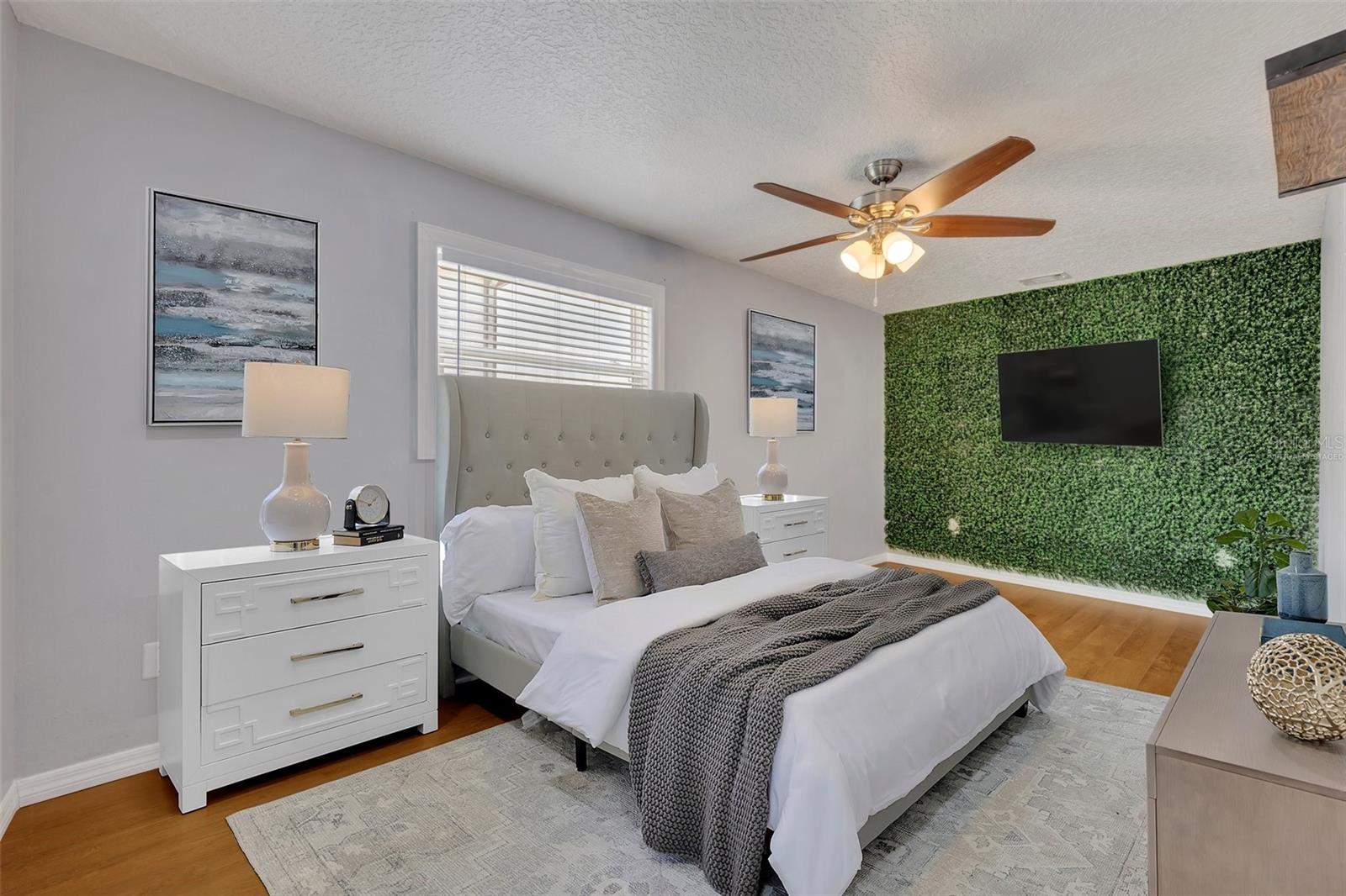 809 MENTMORE CIR